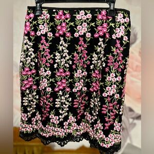 Tahari, Size 16, Floral Black/Pink/White Skirt